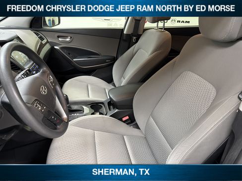 Used 2018 Hyundai Santa Fe SE FWD image 7
