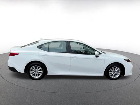 Used 2025 Toyota Camry LE image 14