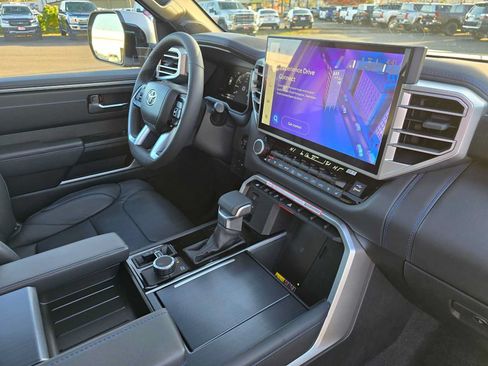Used 2025 Toyota Sequoia Platinum AWD/4WD image 12