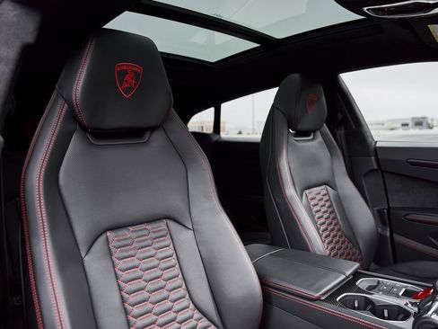 Used 2021 Lamborghini Urus image 44