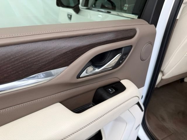 Used 2021 GMC Yukon Denali w/ Denali Ultimate Package AWD/4WD image 24