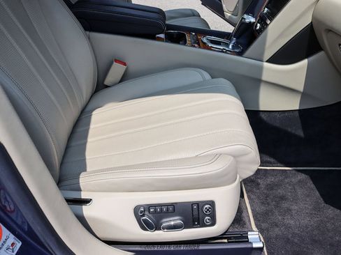 Used 2015 Bentley Flying Spur V8 AWD/4WD image 45