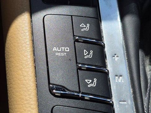 Used 2018 Porsche Macan S AWD/4WD image 17