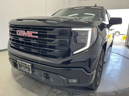 Used 2022 GMC Sierra 1500 Elevation image 38