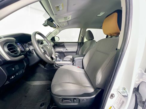 Used 2023 Toyota Tacoma SR5 image 14