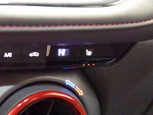 Used 2021 Chevrolet Blazer RS w/ Driver Confidence II Package image 27