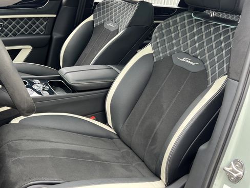 Used 2023 Bentley Bentayga Speed image 17