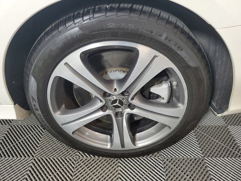 Used 2018 Mercedes-Benz E 400 4MATIC Wagon image 11