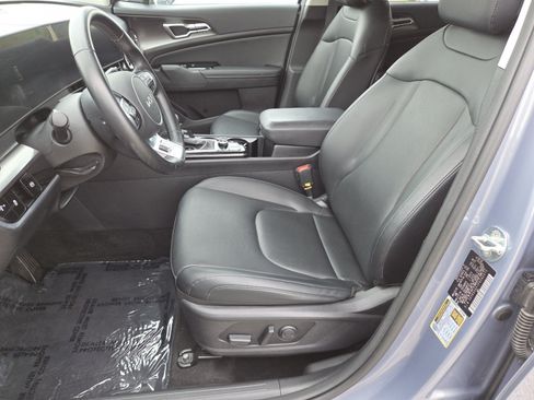 Used 2023 Kia Sportage EX FWD image 24