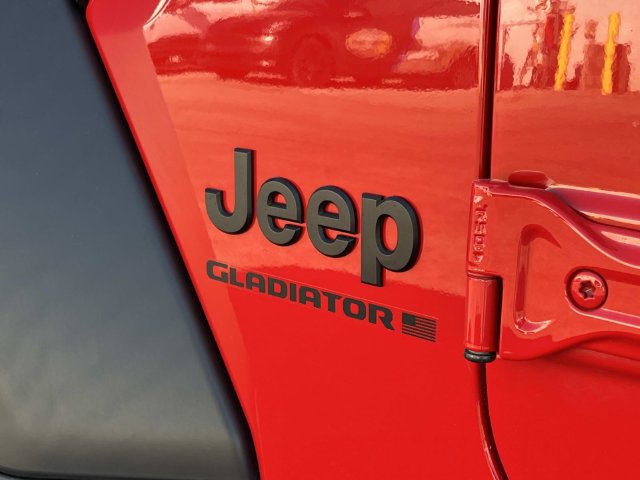 Used 2024 Jeep Gladiator Sport AWD/4WD image 15