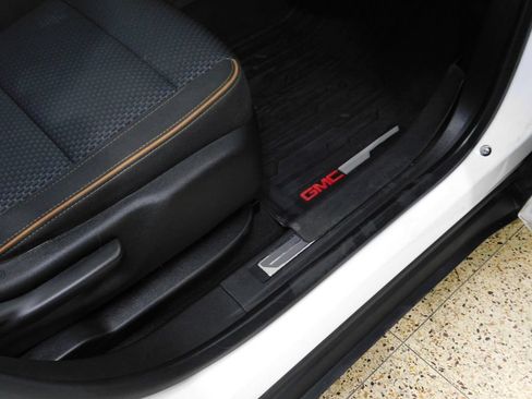 Used 2021 GMC Acadia AT4 AWD/4WD image 74