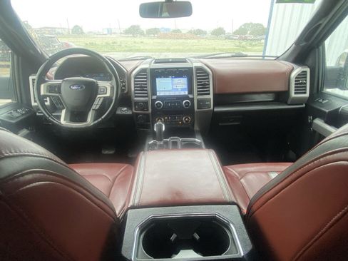 Used 2018 Ford F150 Platinum w/ Equipment Group 701A Luxury AWD/4WD image 19