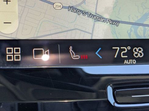 Certified 2025 Volvo S60 B5 Core image 29