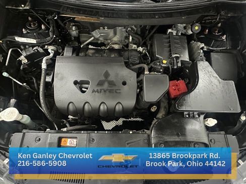Used 2017 Mitsubishi Outlander ES image 27