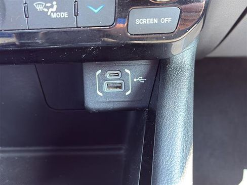 Used 2023 Jeep Compass Limited image 49