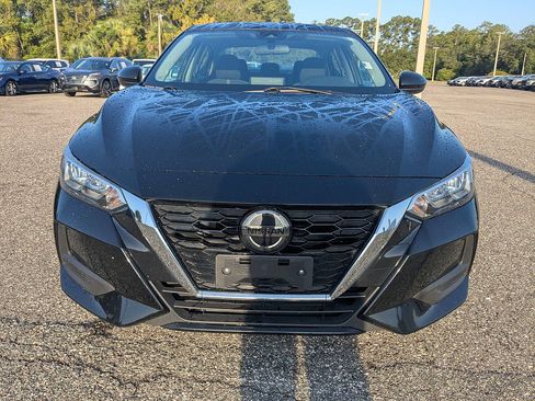 Used 2023 Nissan Sentra SV FWD image 9
