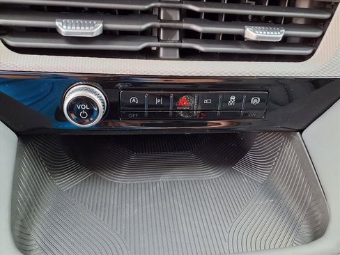 New 2026 Ford Explorer Active w/ Active Comfort Package image 9