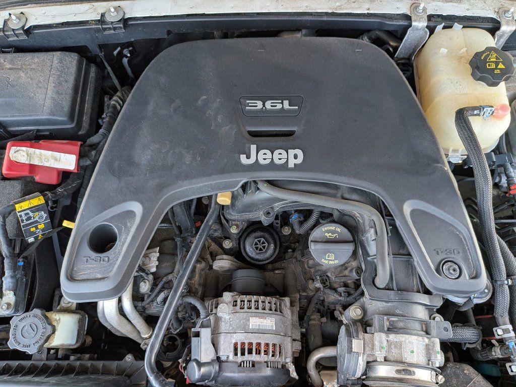 Used 2019 Jeep Wrangler Unlimited Rubicon AWD/4WD image 13