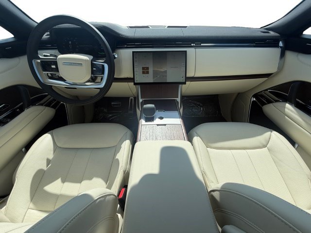 Certified 2026 Land Rover Range Rover SE AWD/4WD image 12