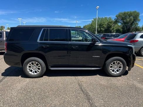 Used 2017 GMC Yukon SLT AWD/4WD image 9
