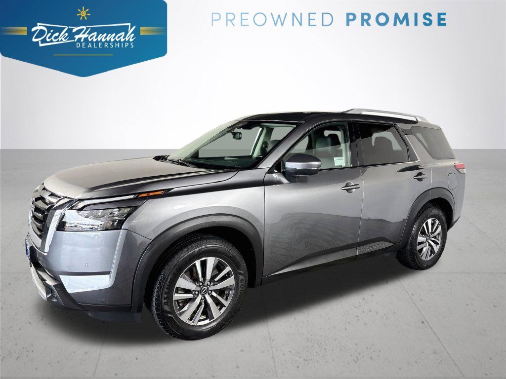 Used 2022 Nissan Pathfinder SL AWD/4WD image 1