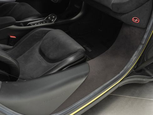 Used 2019 McLaren 600LT RWD image 25