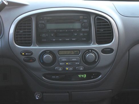 Used 2003 Toyota Sequoia Limited RWD image 36