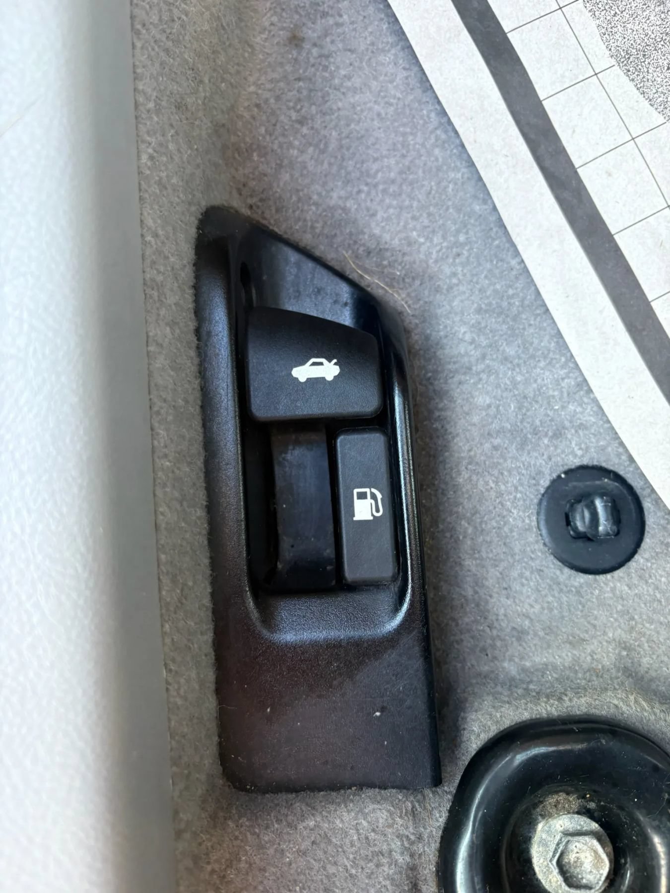 Used 2015 Toyota Camry XLE FWD image 15