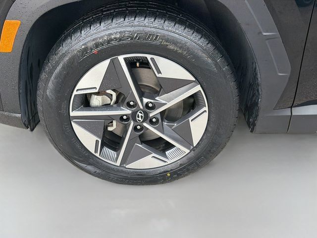 Certified 2025 Hyundai Tucson SEL FWD image 32
