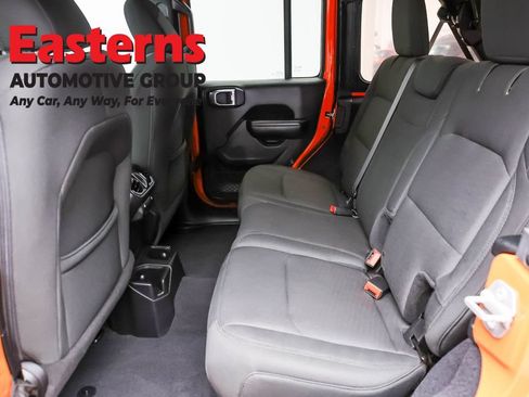 Used 2018 Jeep Wrangler Unlimited Sport S AWD/4WD image 22