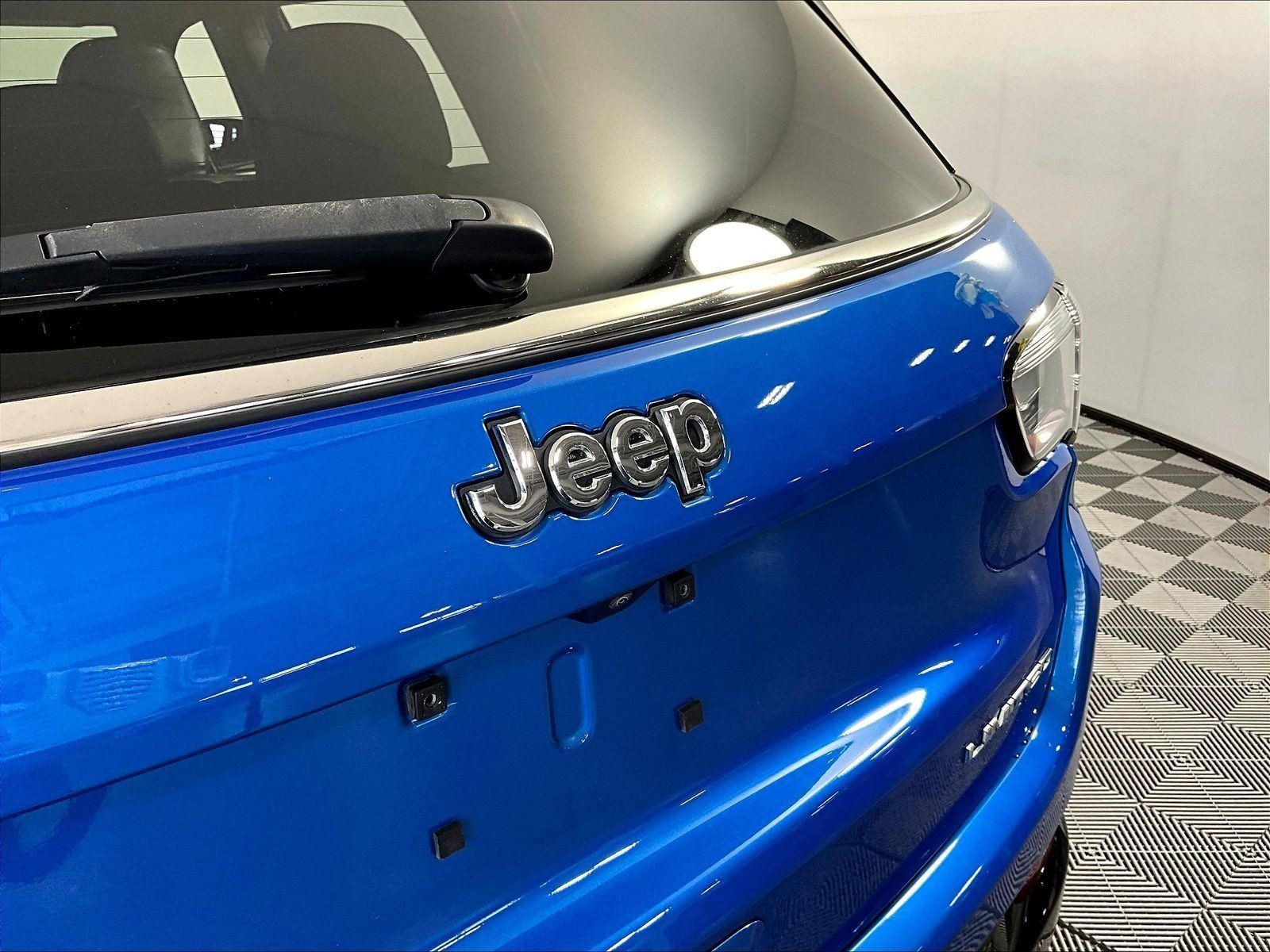 Used 2023 Jeep Compass Limited w/ Elite Group AWD/4WD image 23