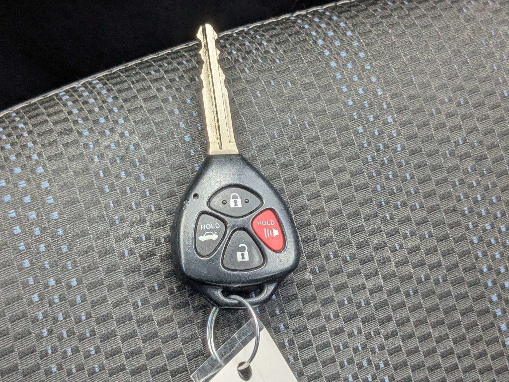Used 2013 Toyota Corolla S FWD image 32