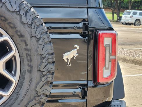 Used 2025 Ford Bronco Badlands AWD/4WD image 16