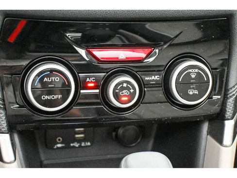 Used 2021 Subaru Forester Premium AWD/4WD image 46