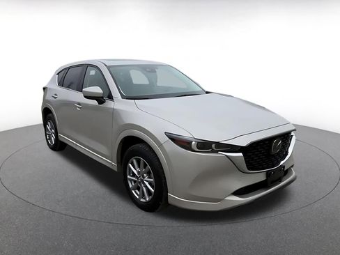 Used 2025 MAZDA CX-5 AWD 2.5 S w/ Preferred Package image 3