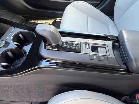 Used 2024 Toyota Prius Limited image 13