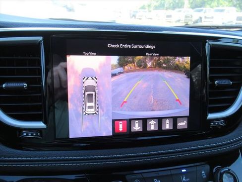 New 2026 Chrysler Pacifica Select FWD image 32