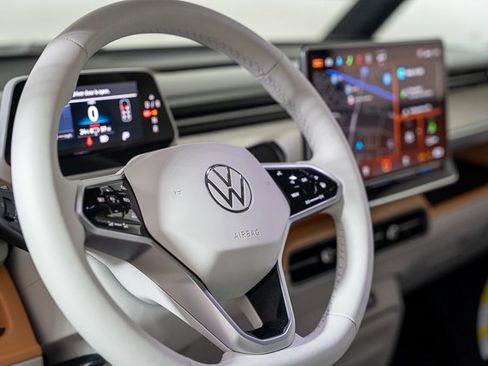 New 2025 Volkswagen ID. Buzz 1st Edition image 17