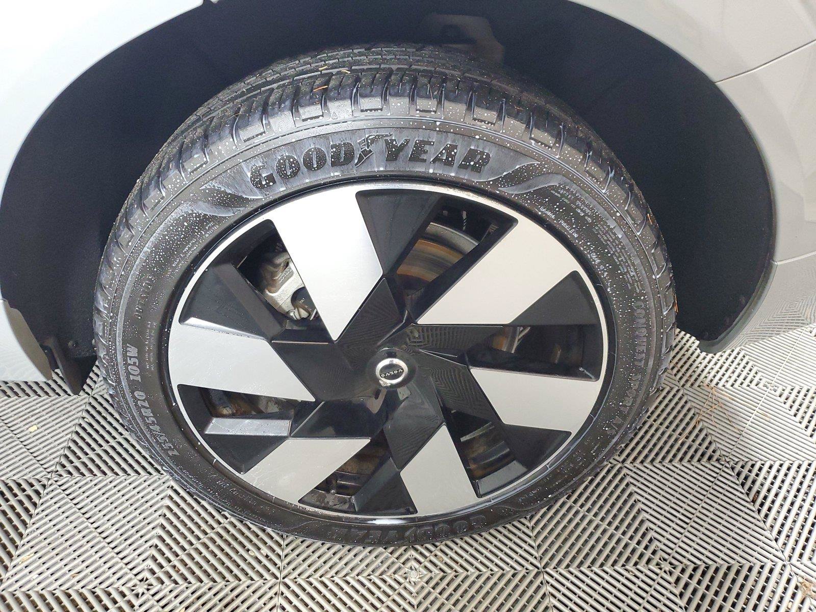 Used 2024 Volvo XC60 T8 Plus AWD/4WD image 11