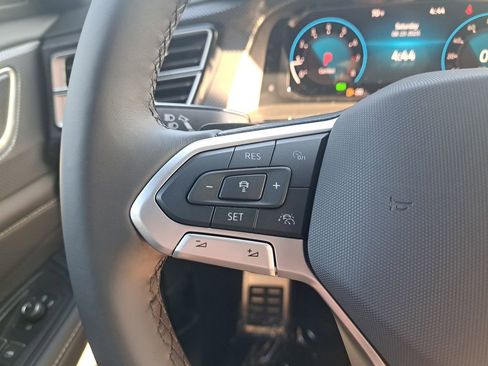 New 2025 Volkswagen Atlas Cross Sport SEL Premium R-Line image 29