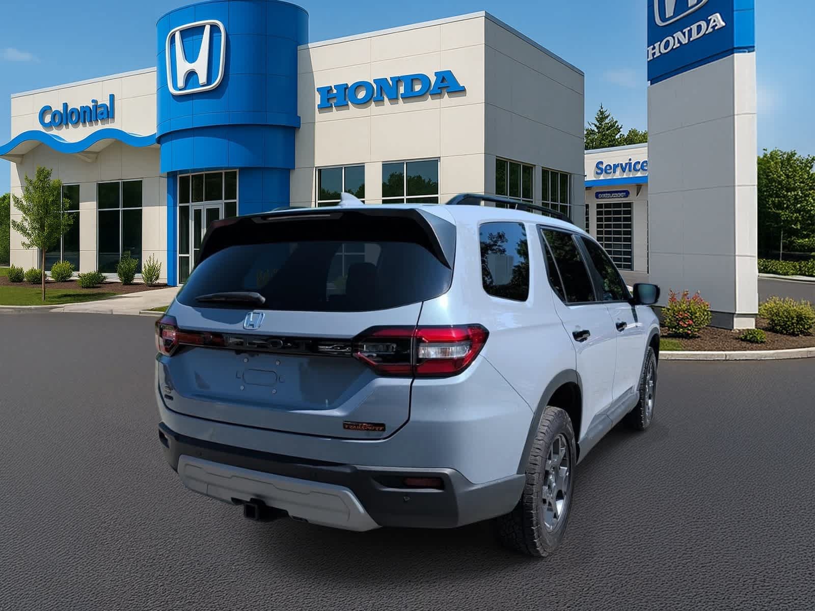 Used 2025 Honda Pilot TrailSport image 6