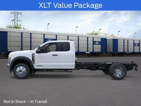 New 2026 Ford F550 4x4 SuperCab Super Duty w/ XLT Value Package image 3