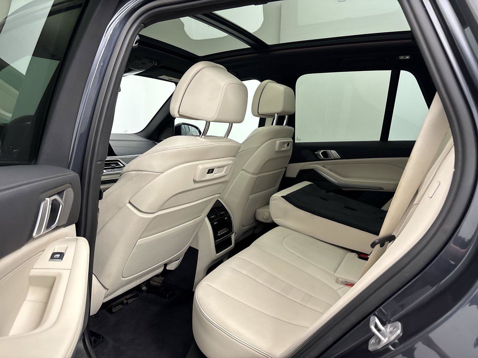 Used 2021 BMW X5 xDrive40i w/ M Sport Package AWD/4WD image 29