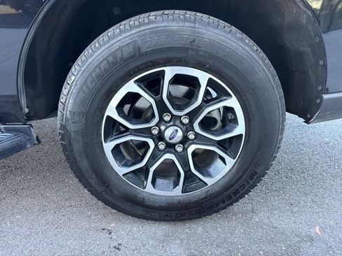 Used 2024 Ford Expedition XLT image 4