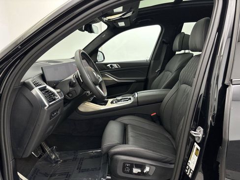 Used 2024 BMW X7 M60i AWD/4WD image 25