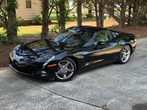 Used 2008 Chevrolet Corvette Coupe w/ Preferred Equipment Group RWD image 5
