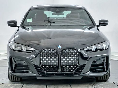 Used 2025 BMW 430i Coupe w/ M Sport Package image 10