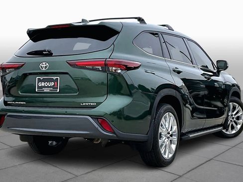 Used 2024 Toyota Highlander Limited image 12