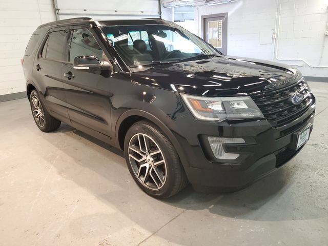 Used 2017 Ford Explorer Sport w/ Equipment Group 401A AWD/4WD image 9