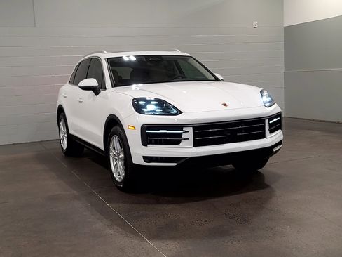 New 2026 Porsche Cayenne image 9